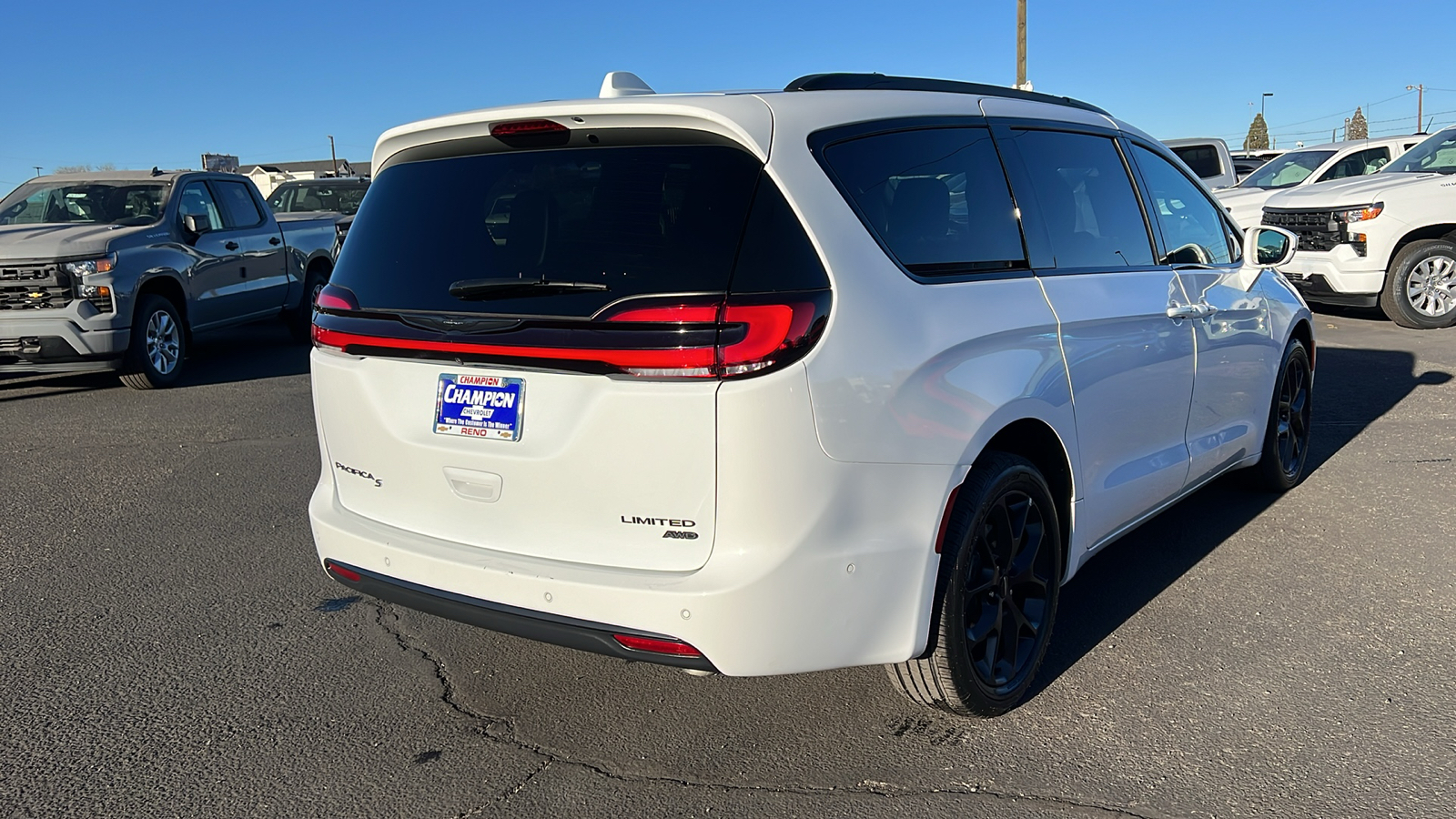 2022 Chrysler Pacifica Limited 5