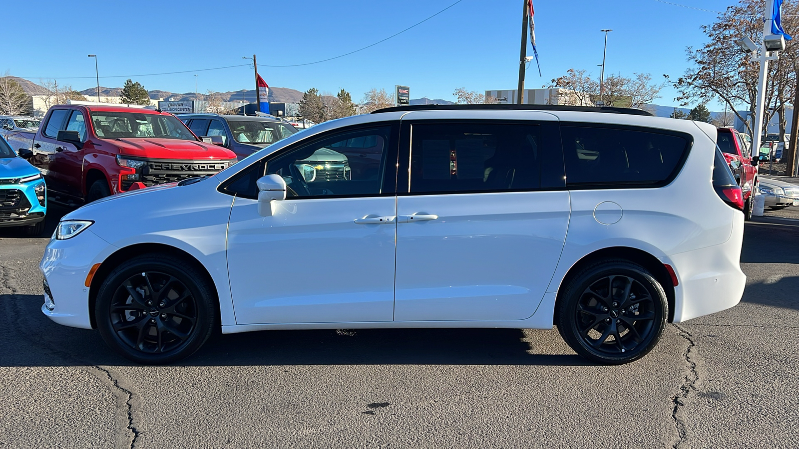 2022 Chrysler Pacifica Limited 8