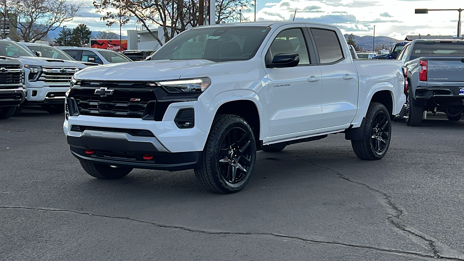 2024 Chevrolet Colorado 4WD Z71 1