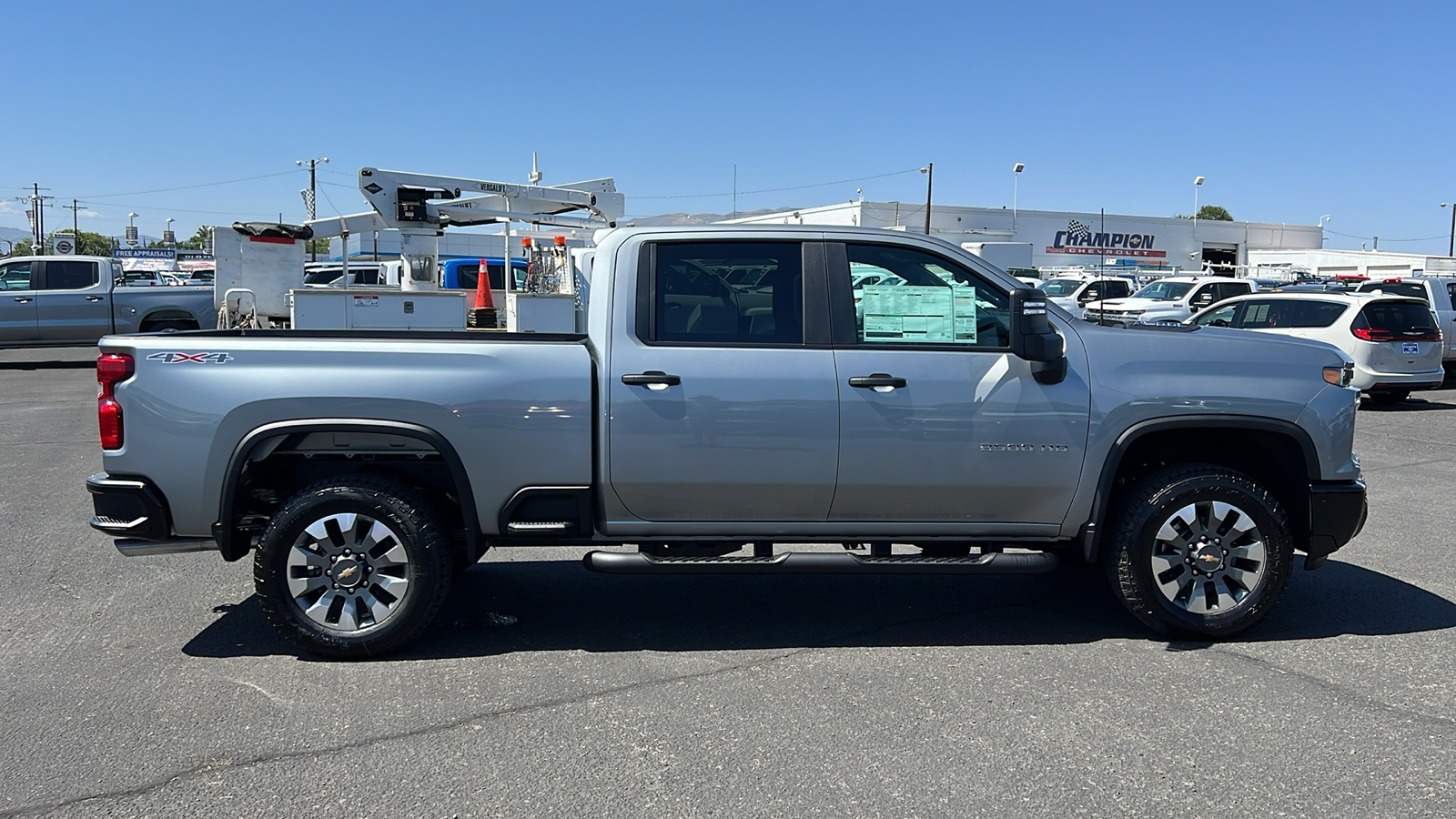 2025 Chevrolet Silverado 2500HD Custom 4