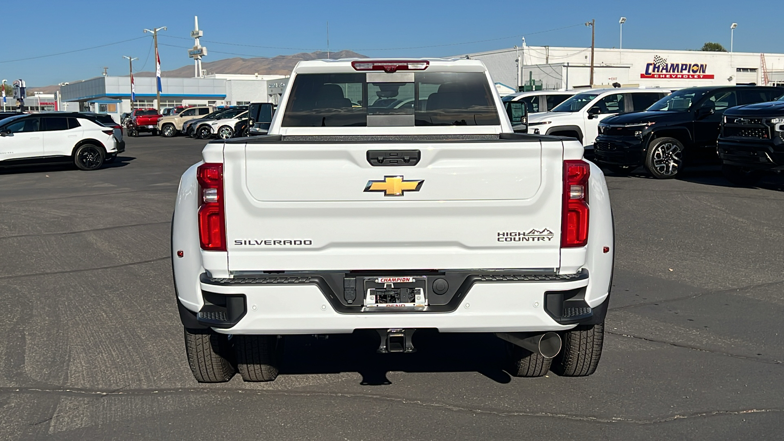 2025 Chevrolet Silverado 3500HD High Country 6