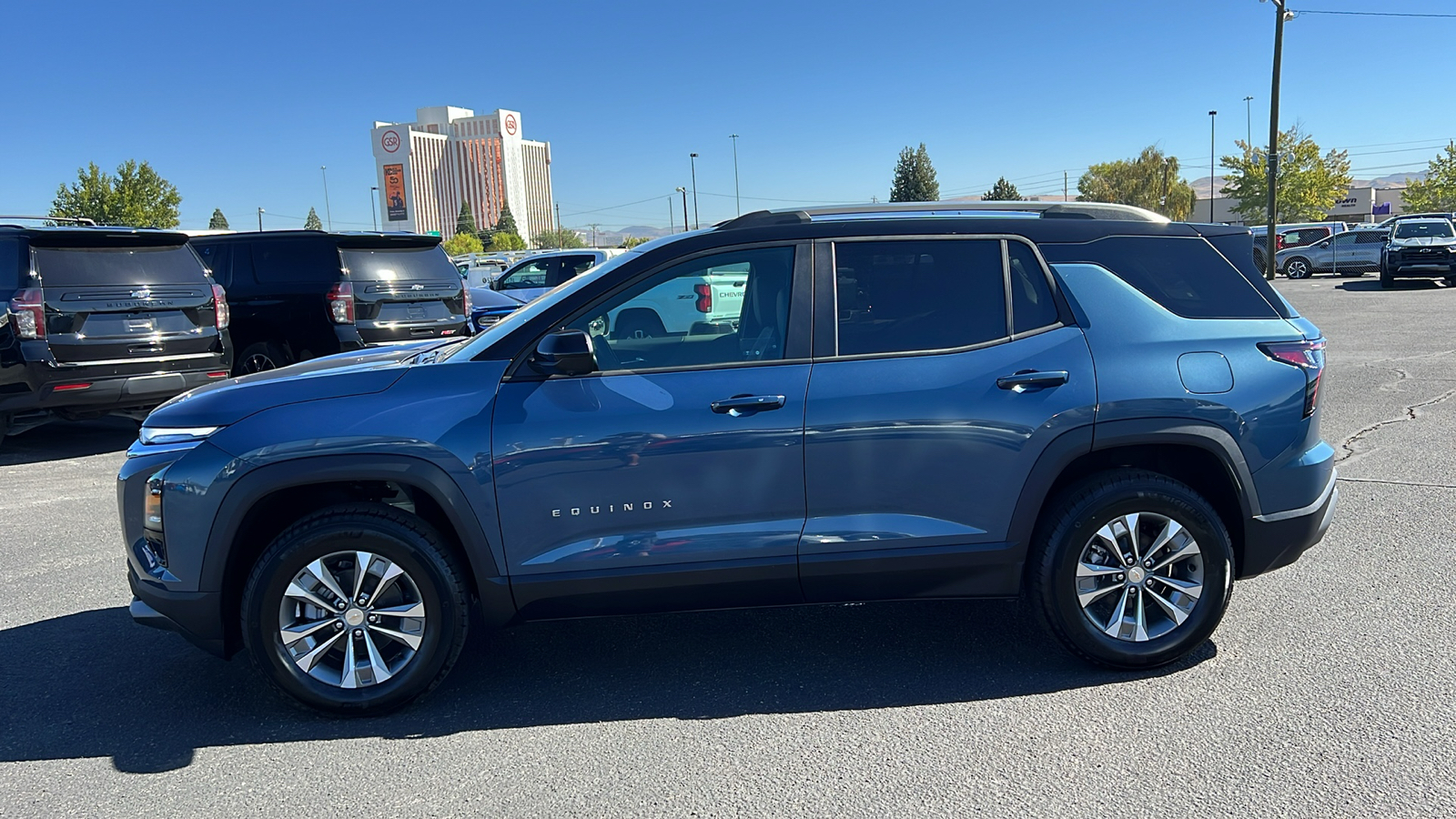 2025 Chevrolet Equinox AWD LT 8