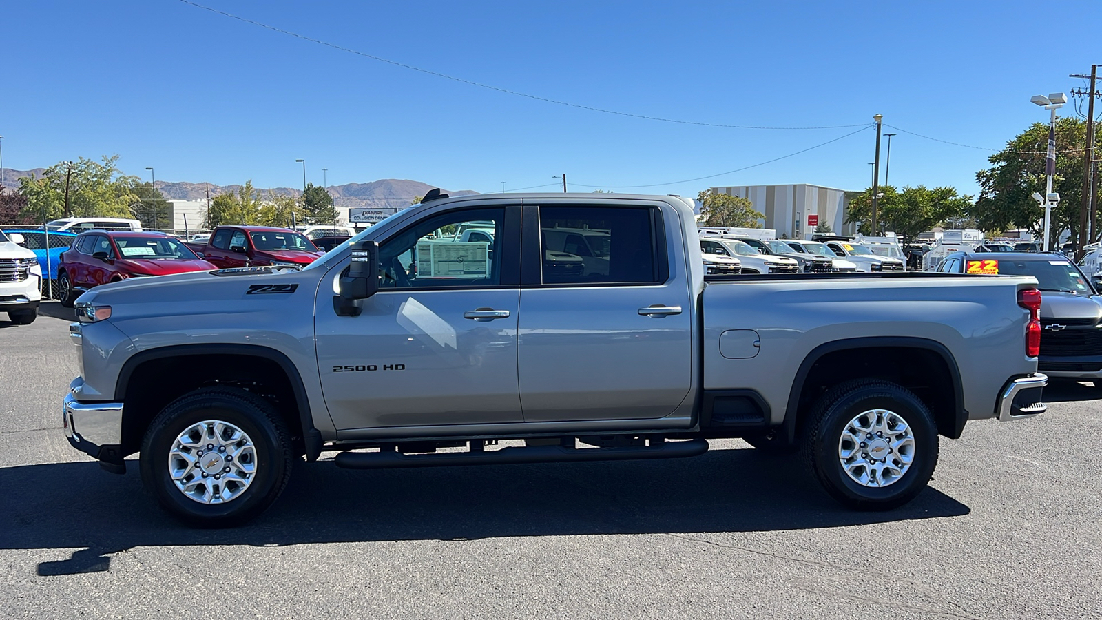 2025 Chevrolet Silverado 2500HD LT 8