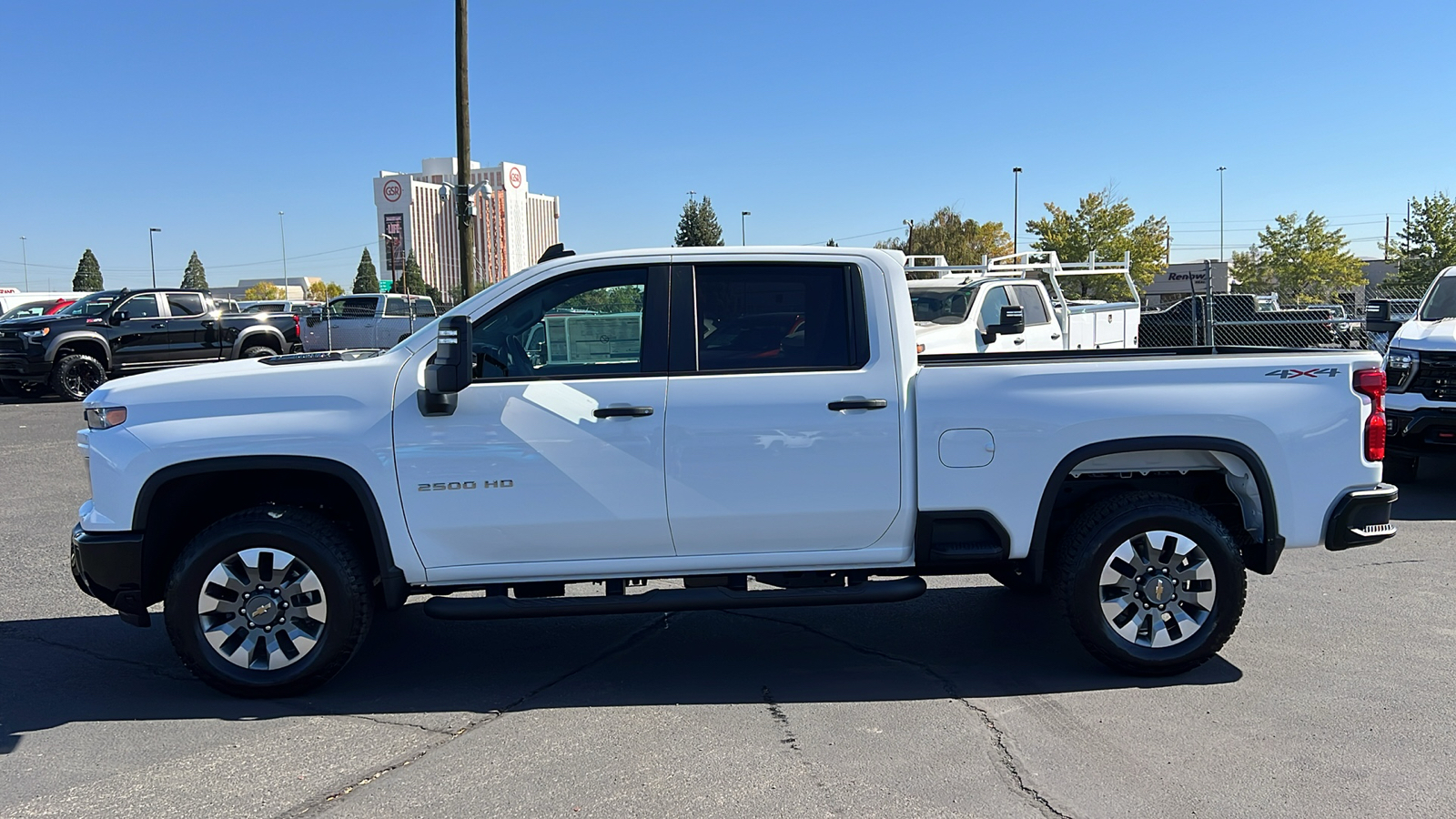 2025 Chevrolet Silverado 2500HD Custom 8