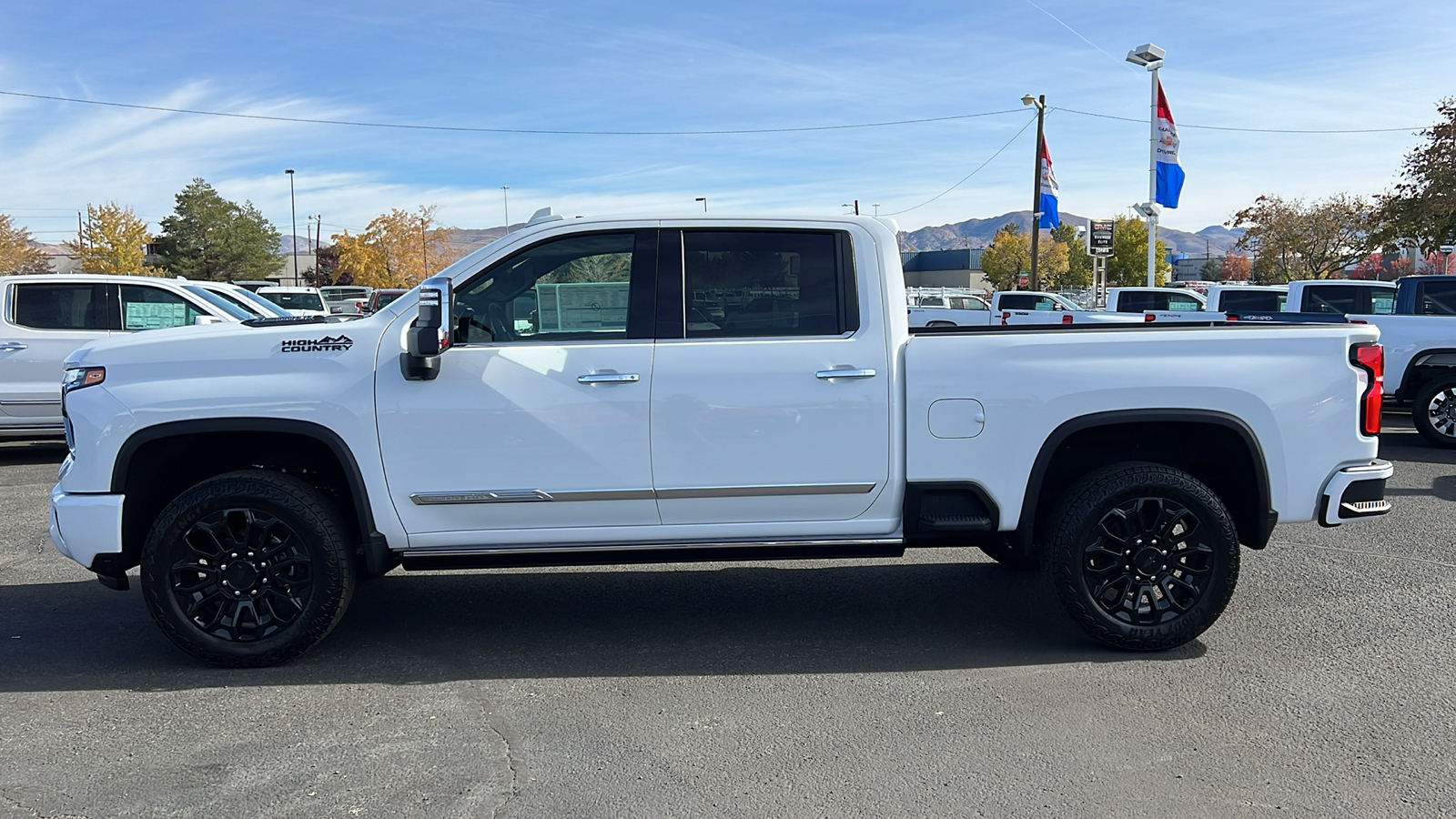 2025 Chevrolet Silverado 2500HD High Country 8