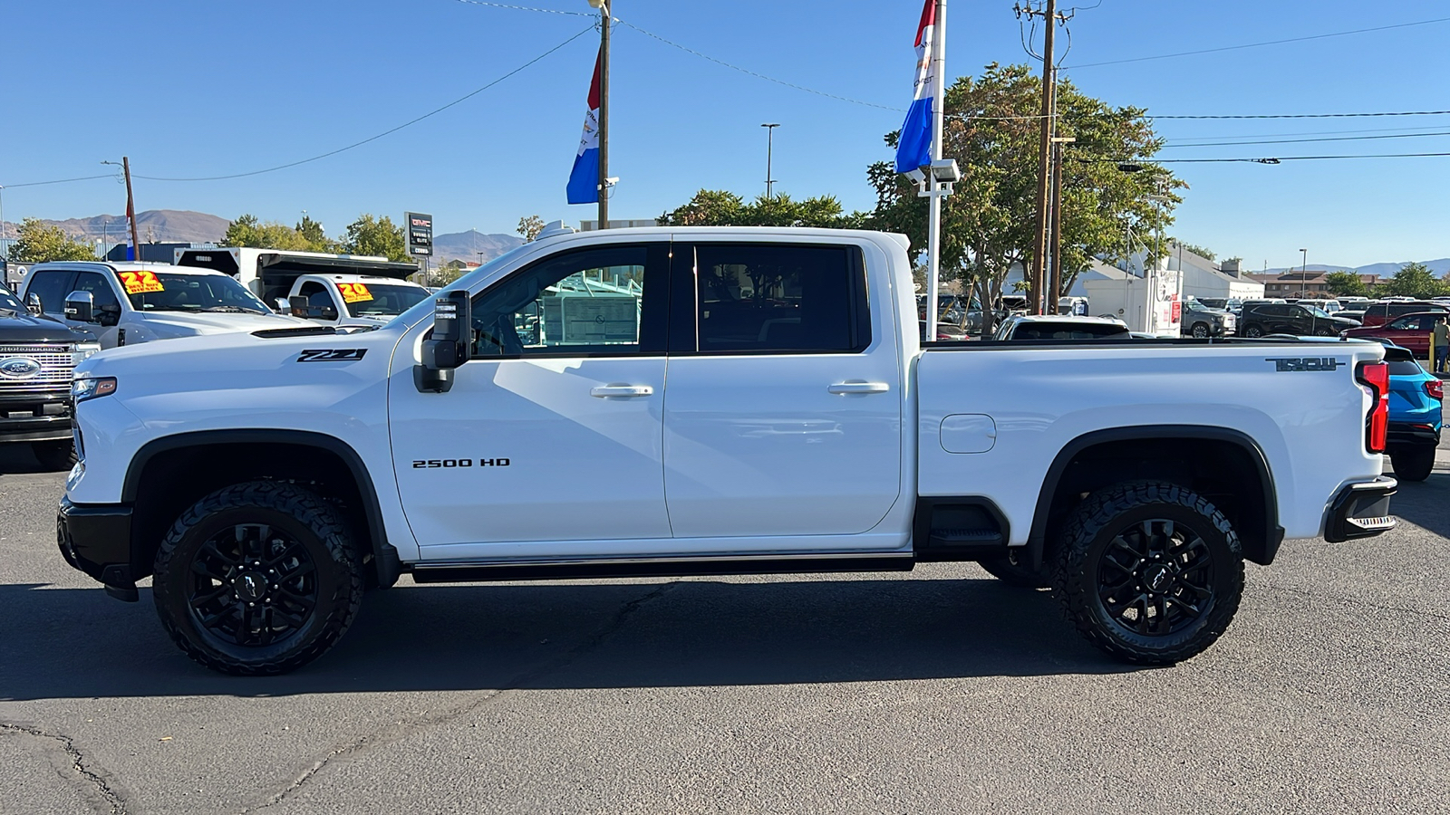 2025 Chevrolet Silverado 2500HD LTZ 8