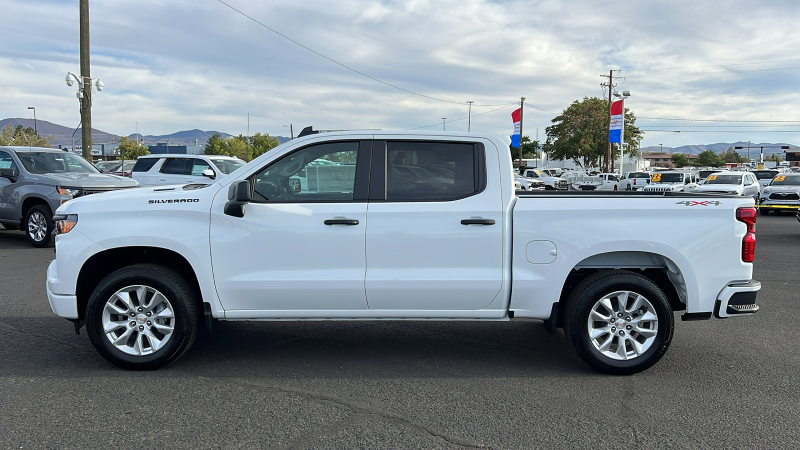 2025 Chevrolet Silverado 1500 Custom 8