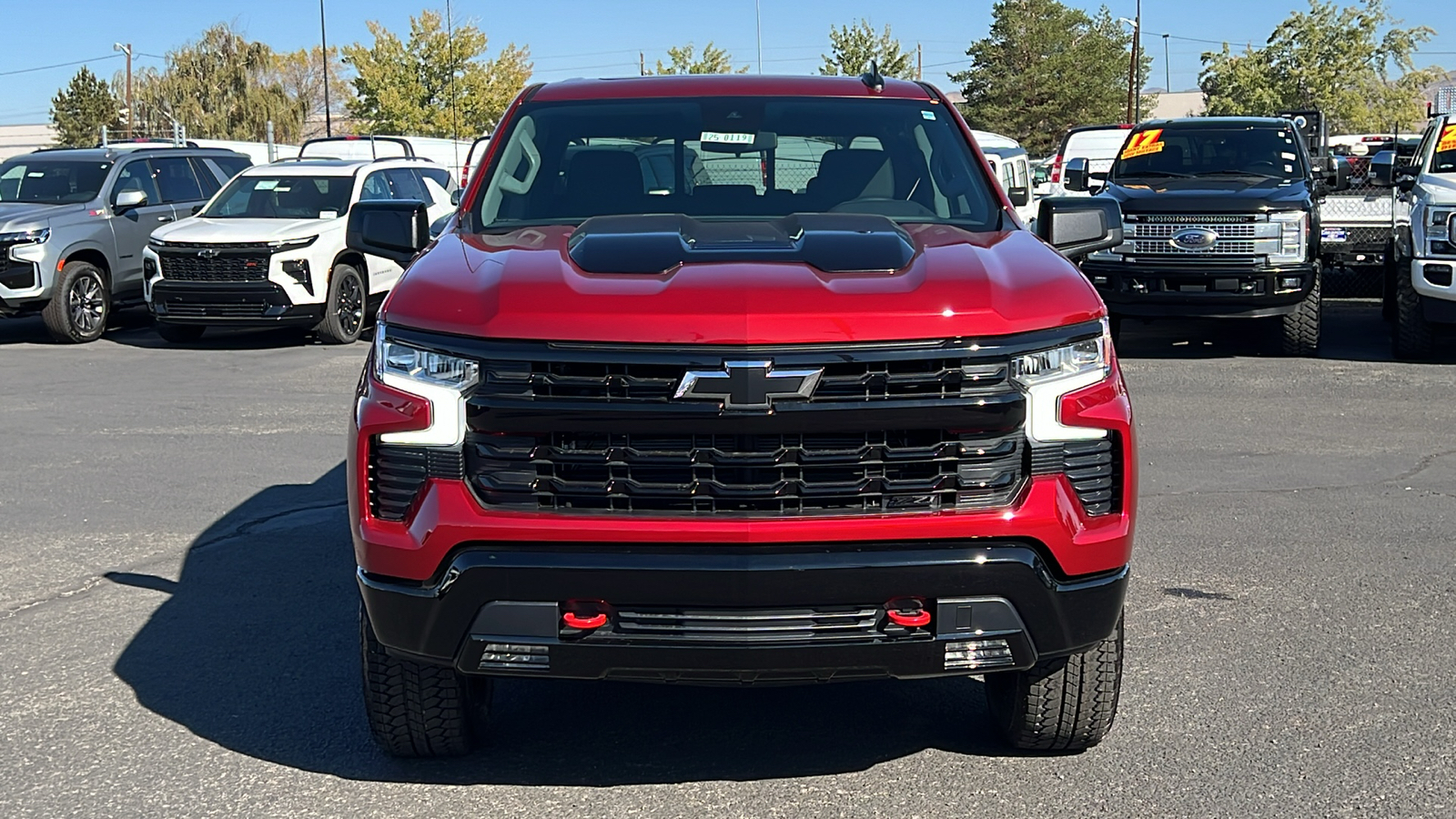 2025 Chevrolet Silverado 1500 LT Trail Boss 2