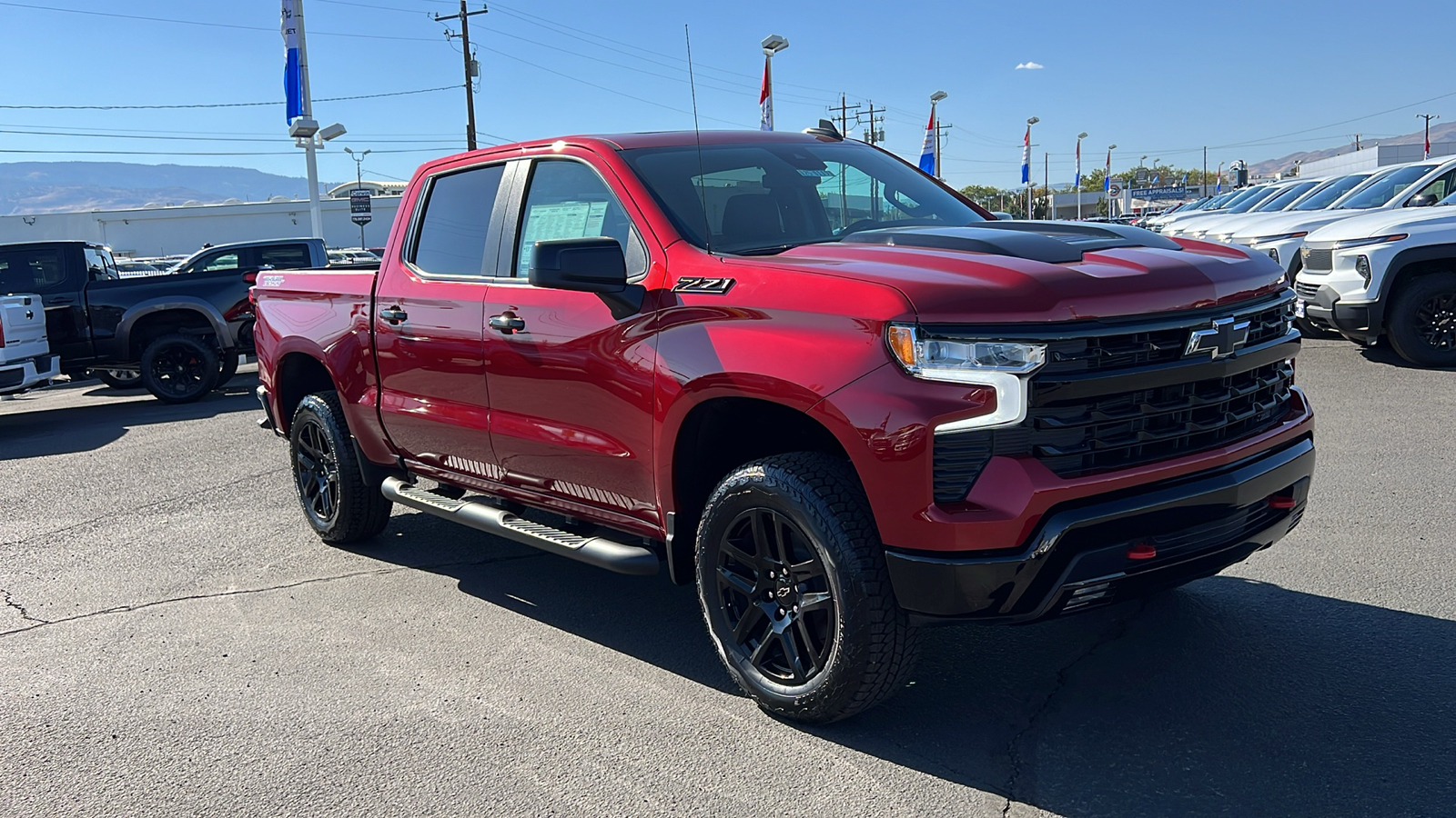 2025 Chevrolet Silverado 1500 LT Trail Boss 3