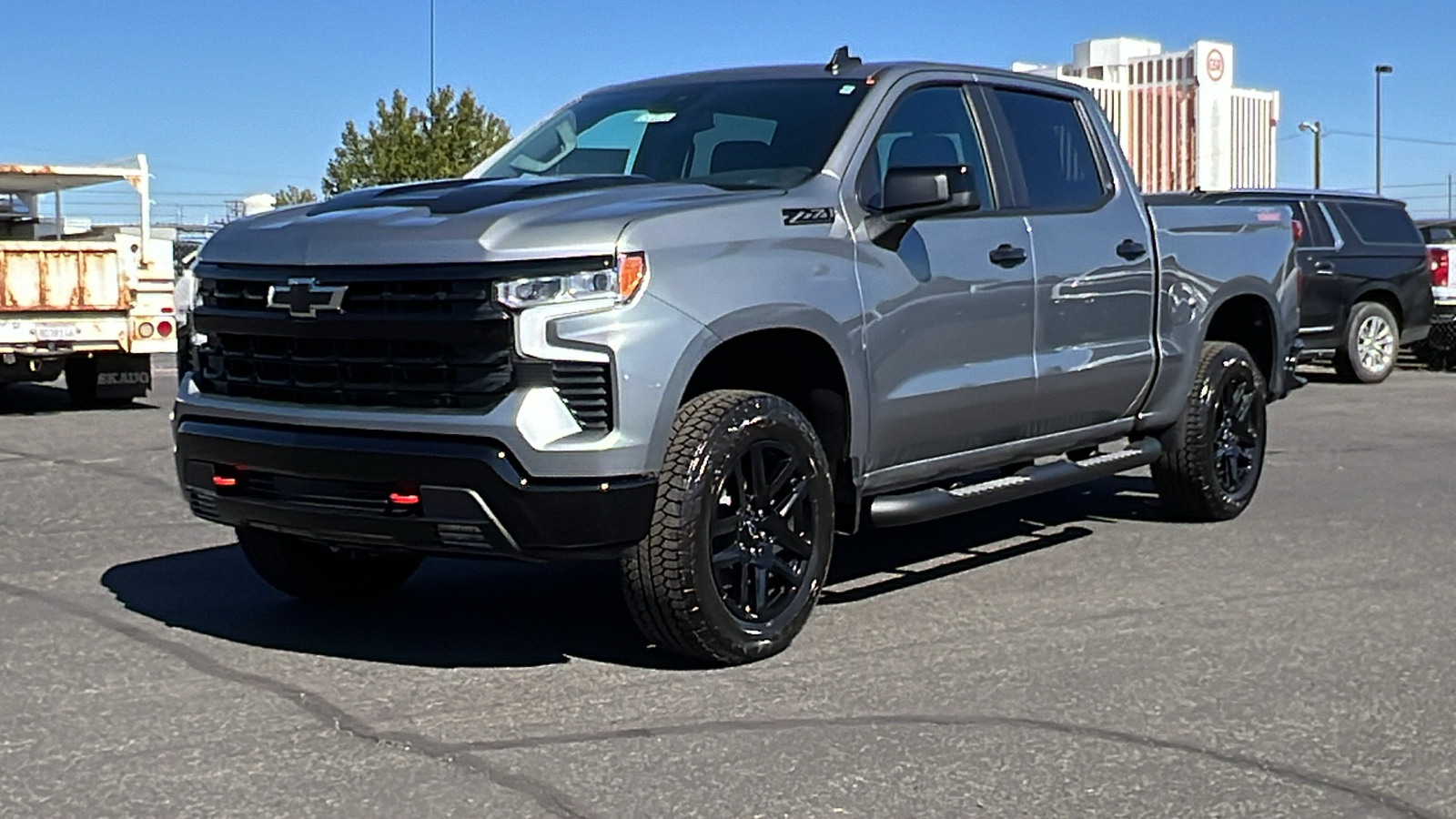 2025 Chevrolet Silverado 1500 LT Trail Boss 1