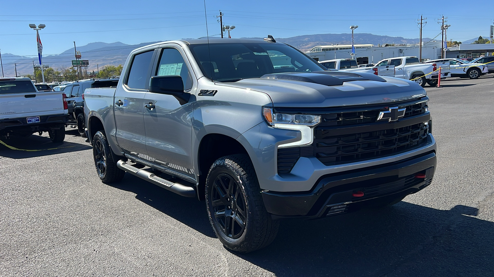 2025 Chevrolet Silverado 1500 LT Trail Boss 3