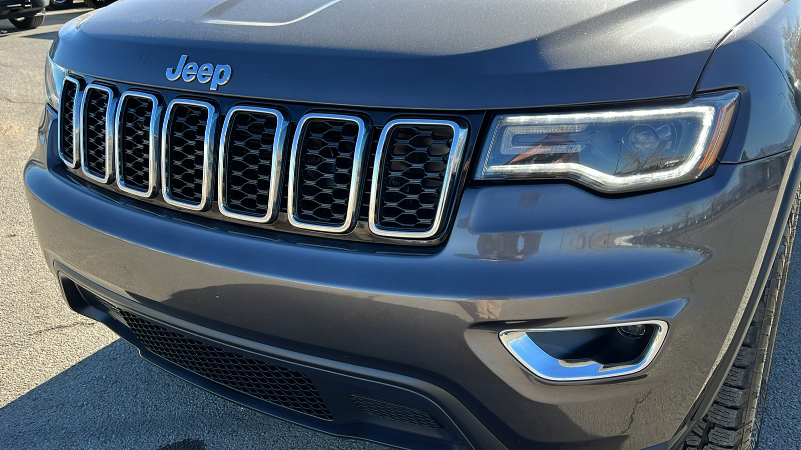 2021 Jeep Grand Cherokee Laredo E 9