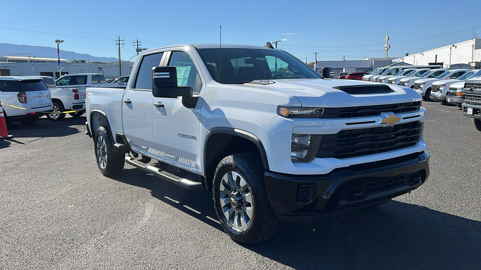 2025 Chevrolet Silverado 2500HD Custom 3