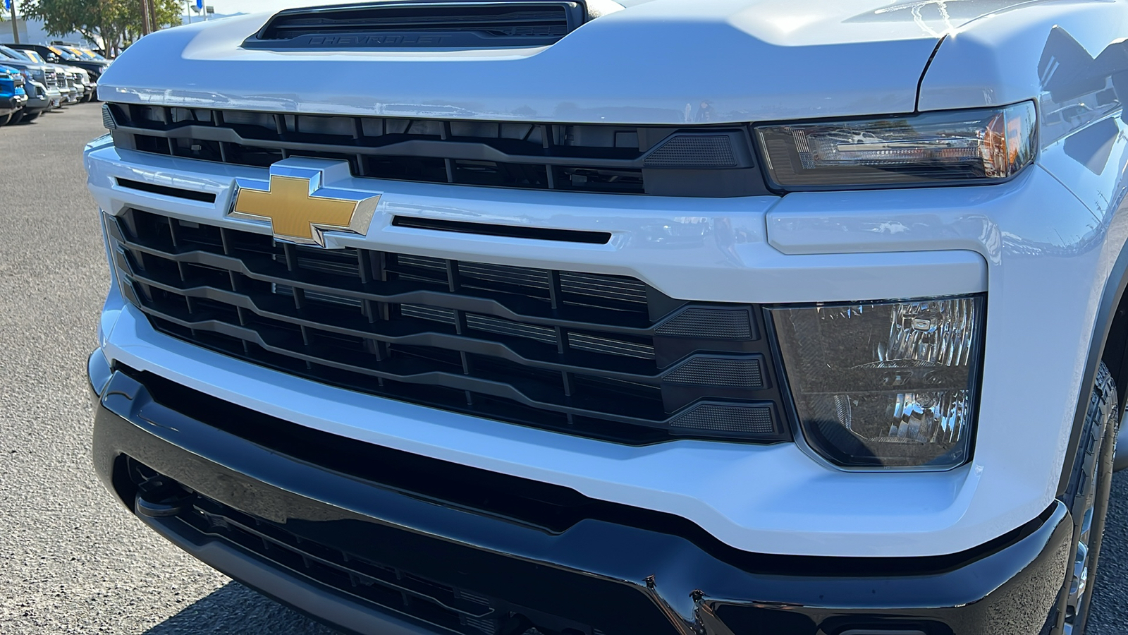 2025 Chevrolet Silverado 2500HD Custom 9