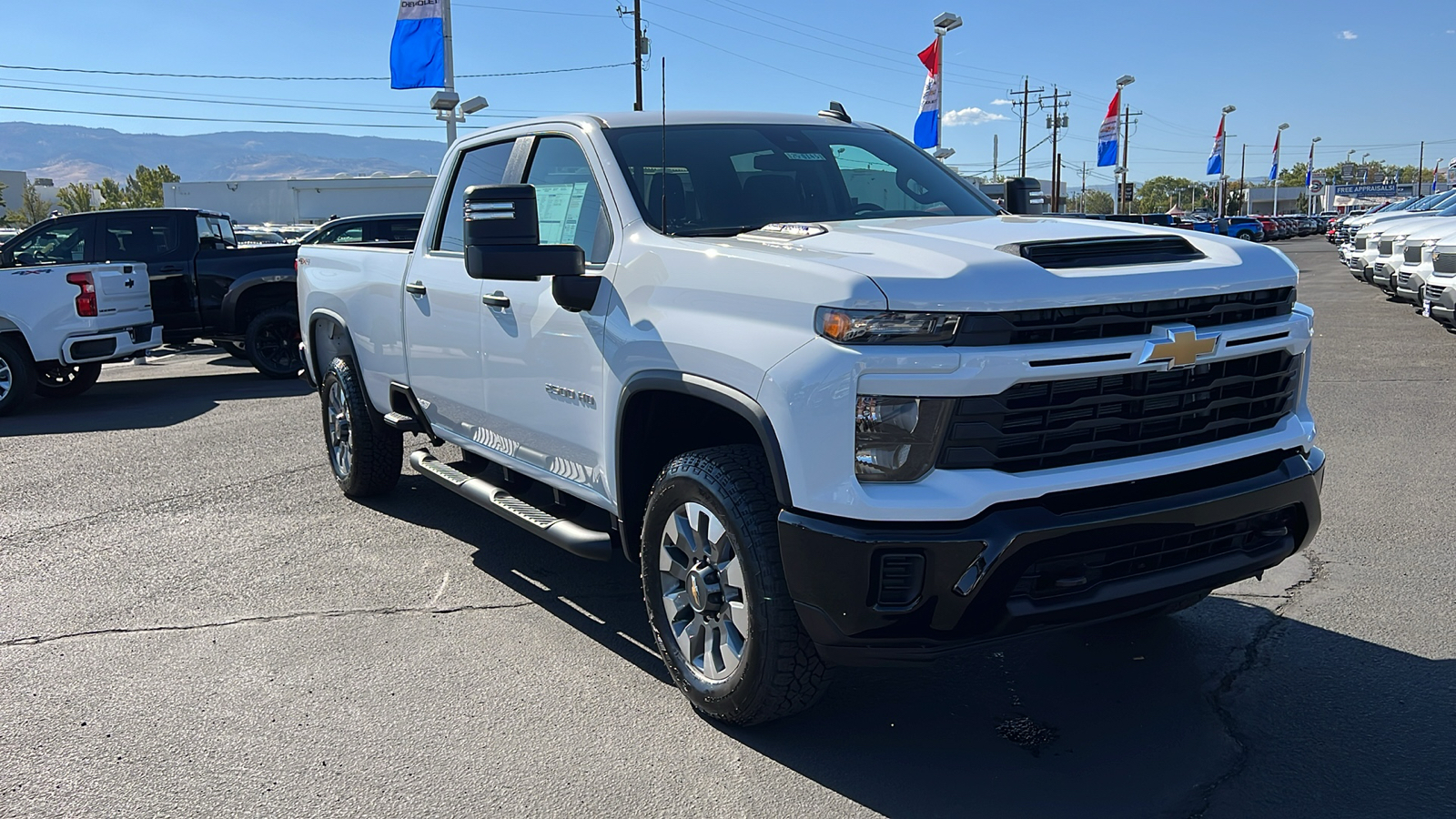 2025 Chevrolet Silverado 2500HD Custom 3