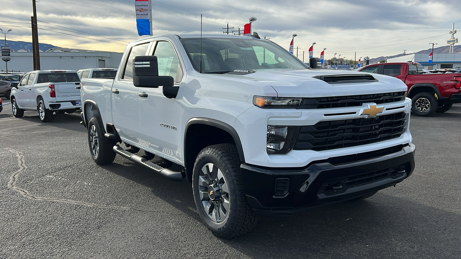 2025 Chevrolet Silverado 2500HD Custom 3