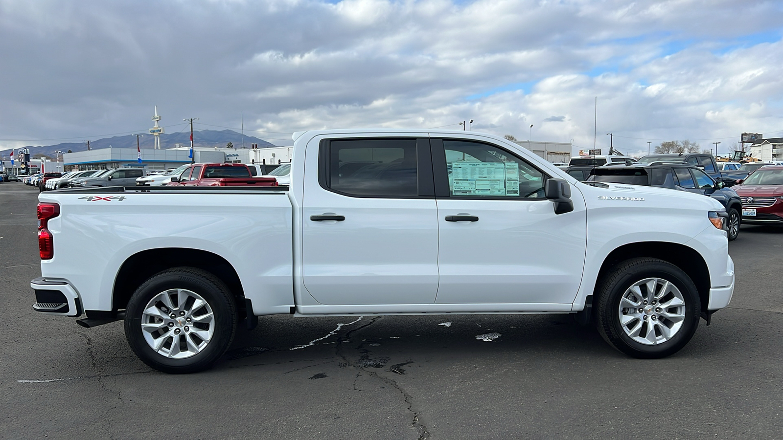 2025 Chevrolet Silverado 1500 Custom 4