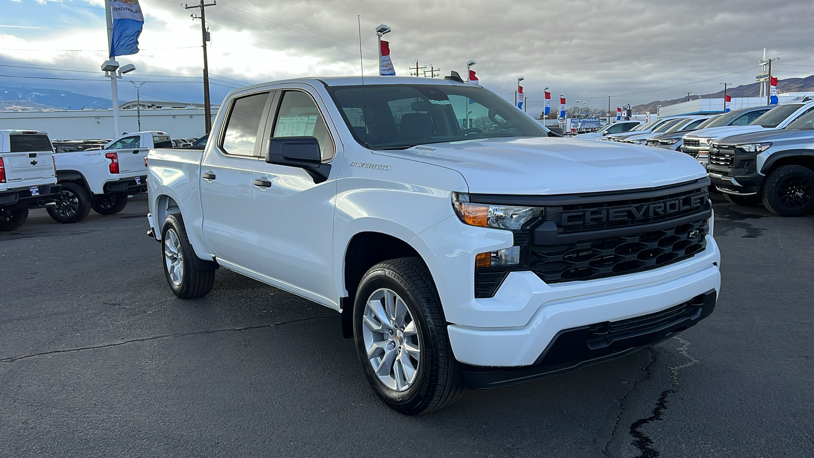 2025 Chevrolet Silverado 1500 Custom 3