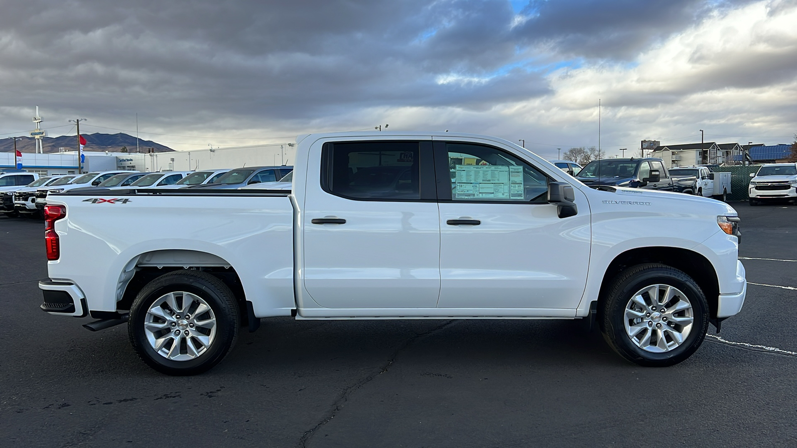 2025 Chevrolet Silverado 1500 Custom 4