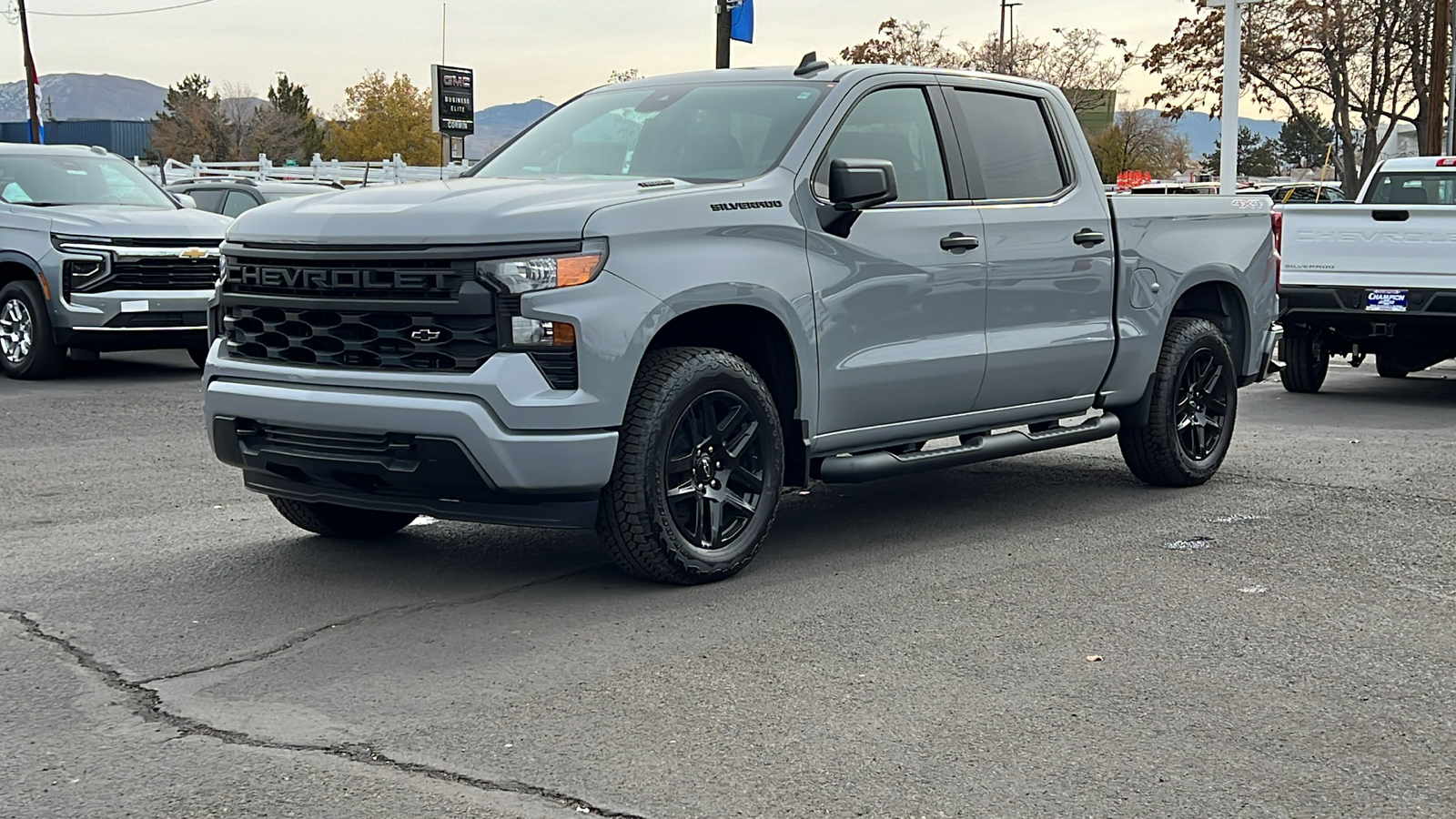 2025 Chevrolet Silverado 1500 Custom 1