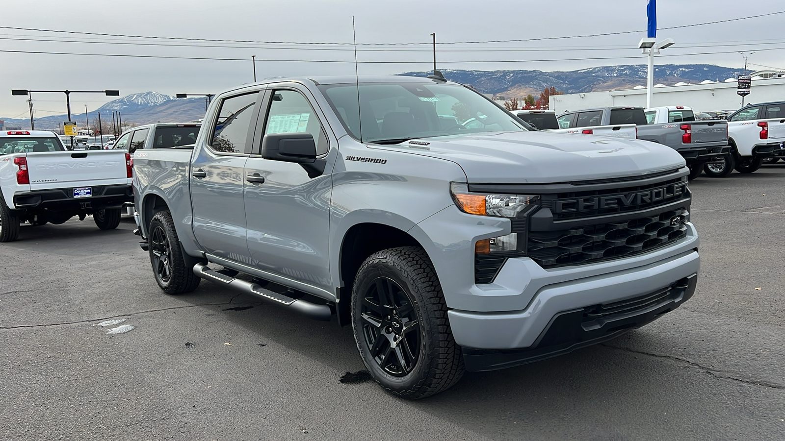 2025 Chevrolet Silverado 1500 Custom 3