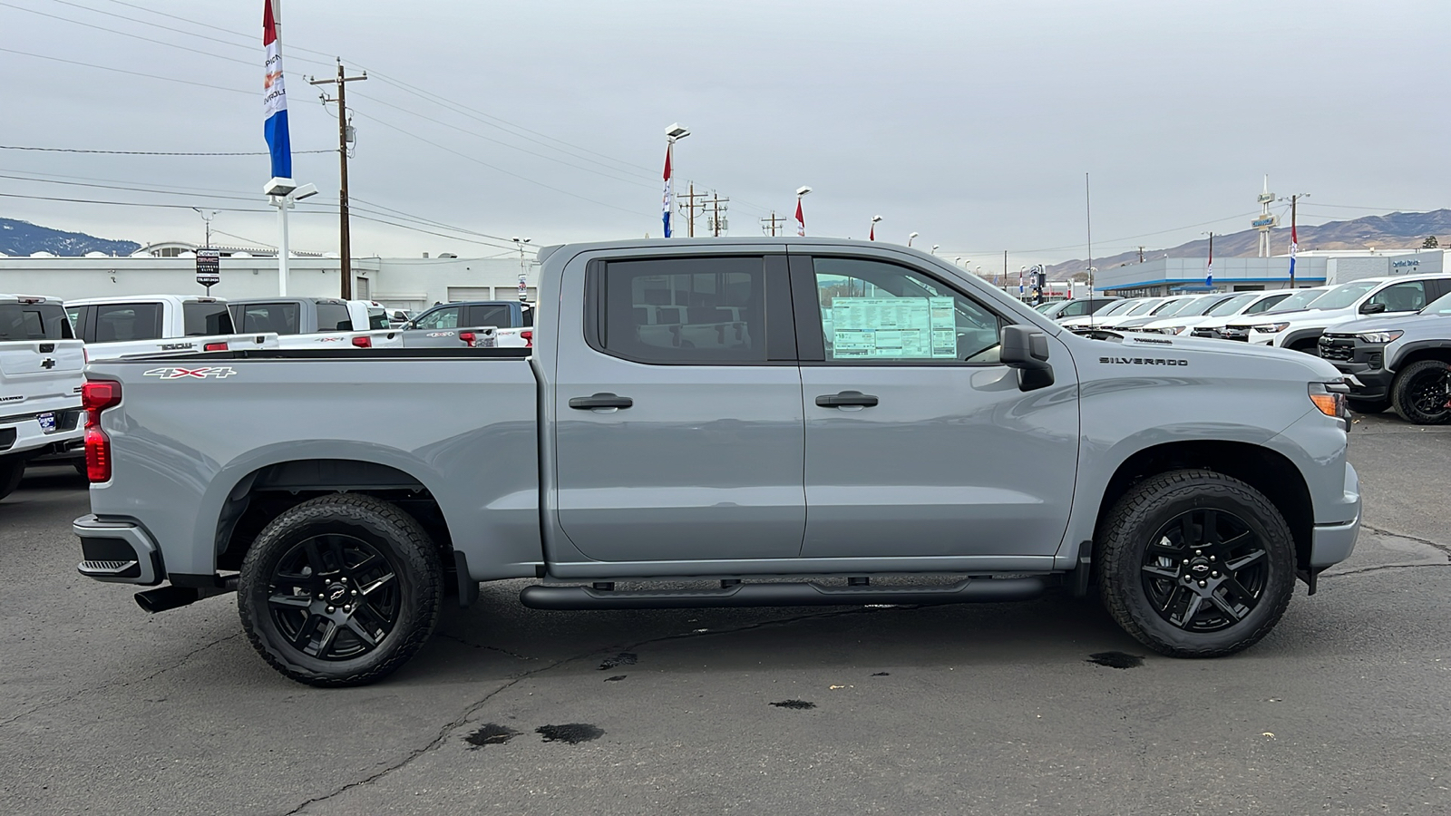 2025 Chevrolet Silverado 1500 Custom 4