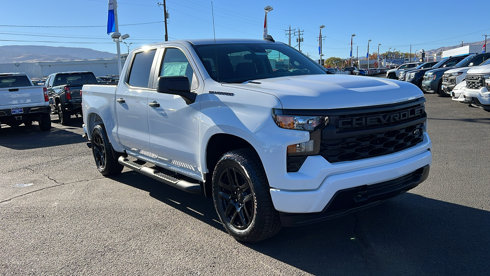 2025 Chevrolet Silverado 1500 Custom 3