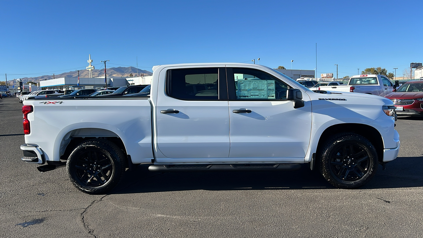 2025 Chevrolet Silverado 1500 Custom 4