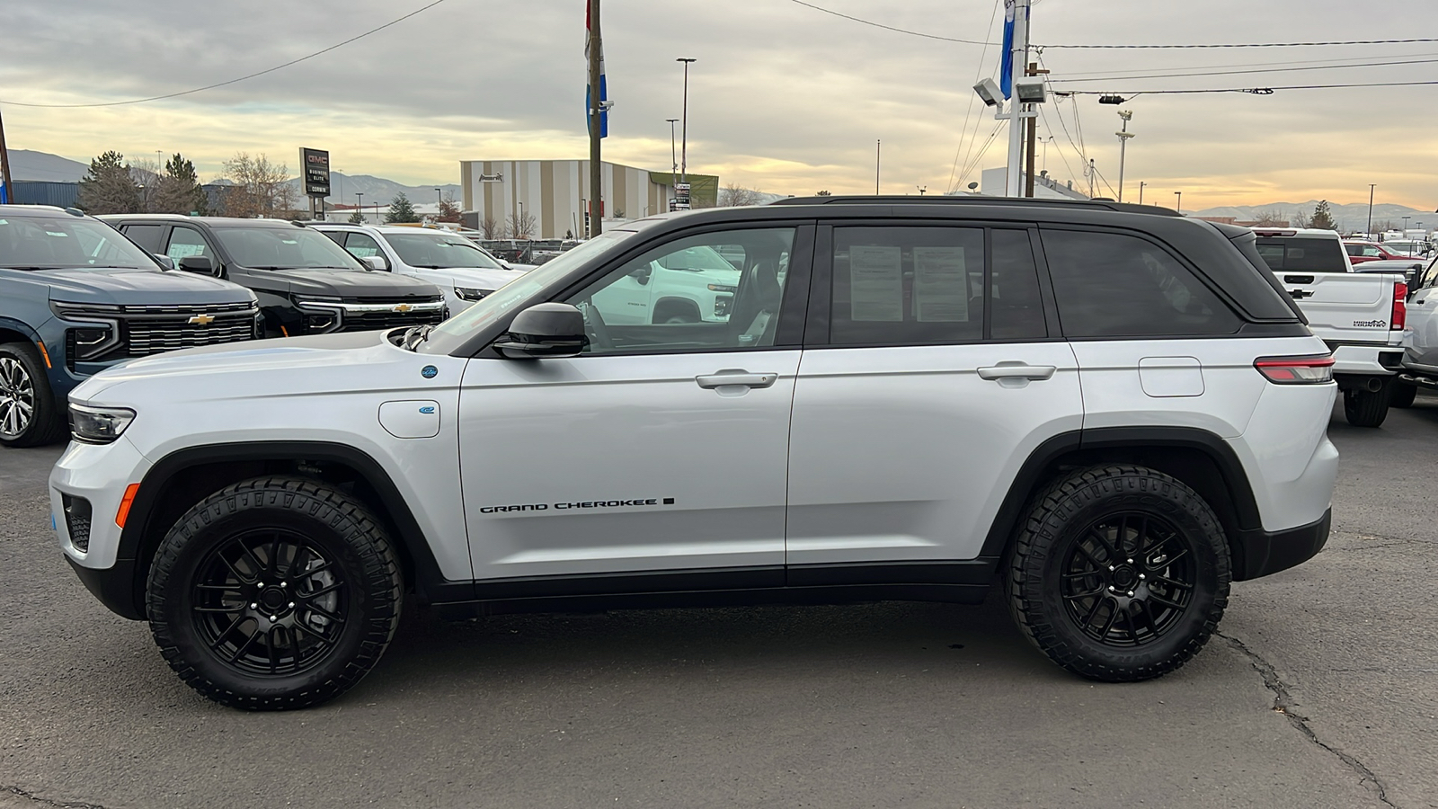 2022 Jeep Grand Cherokee 4xe Trailhawk 8