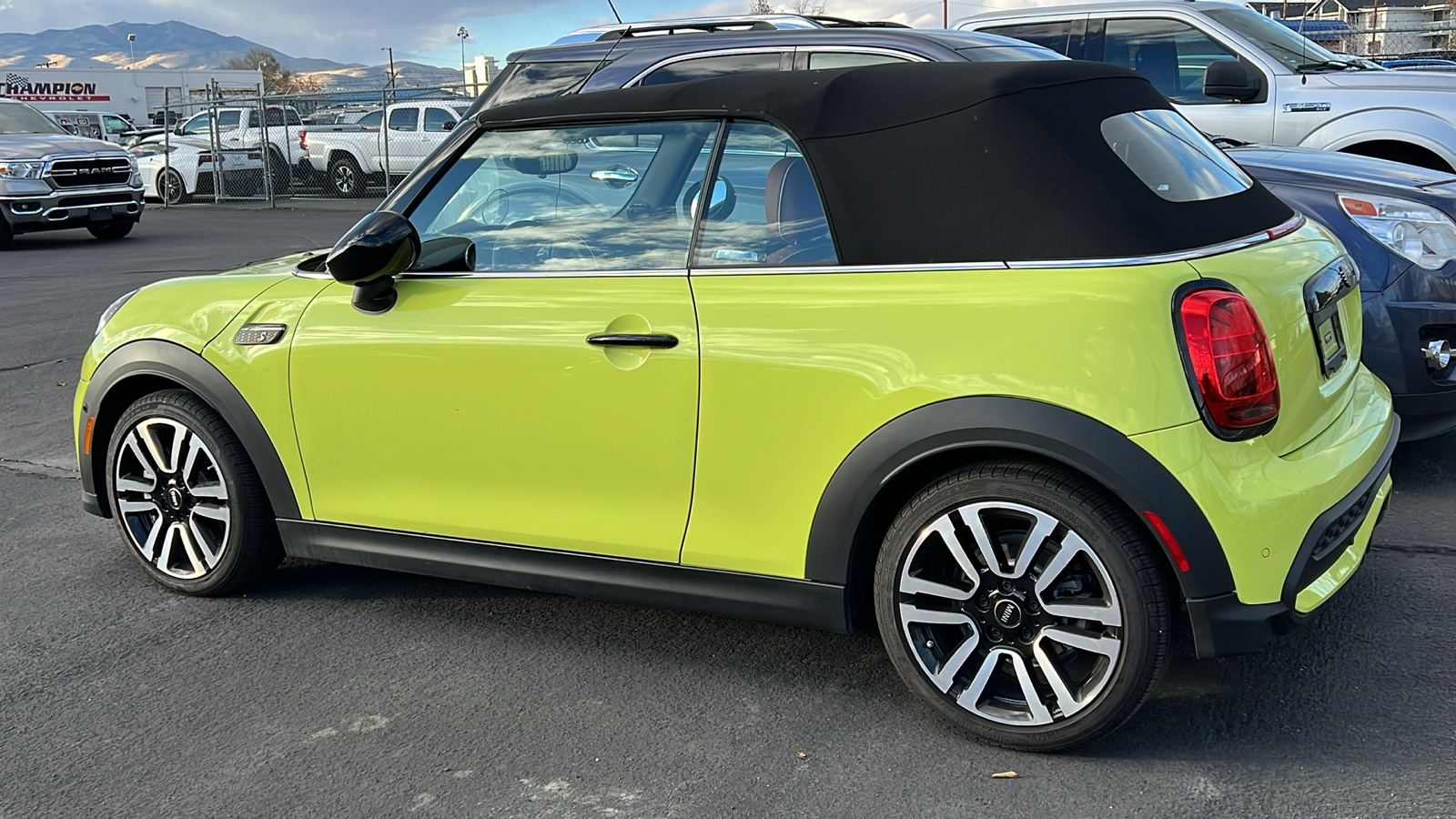 2023 MINI Convertible  3