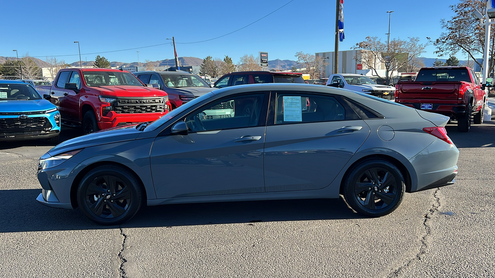 2022 Hyundai Elantra Hybrid Blue 8