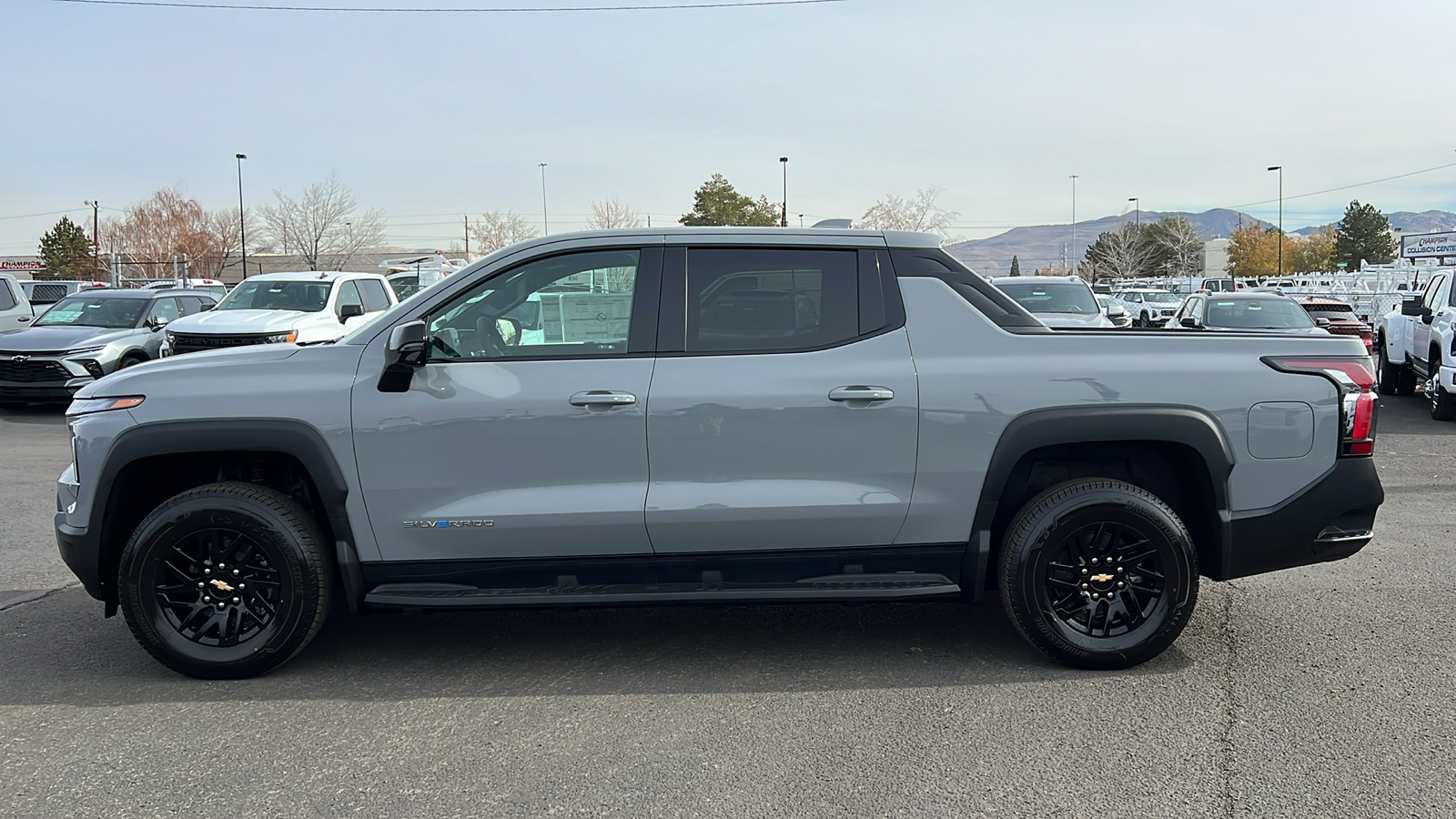 2025 Chevrolet Silverado EV LT 8