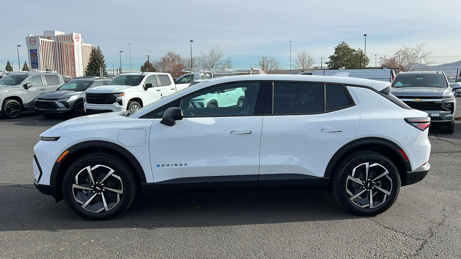 2025 Chevrolet Equinox EV LT 8