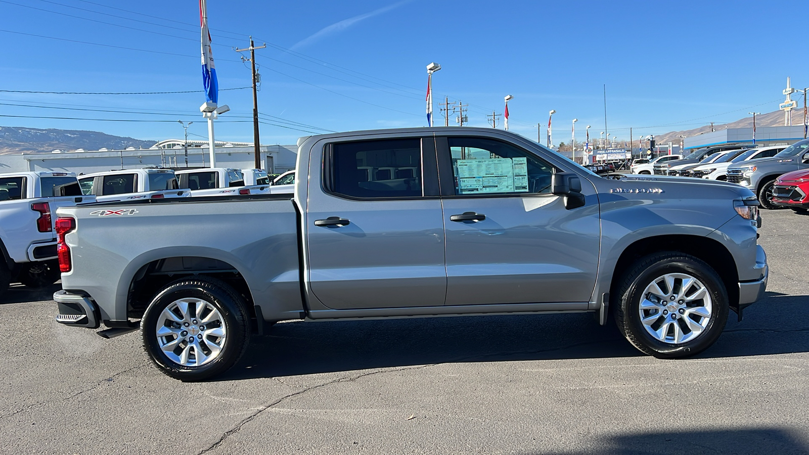 2025 Chevrolet Silverado 1500 Custom 4