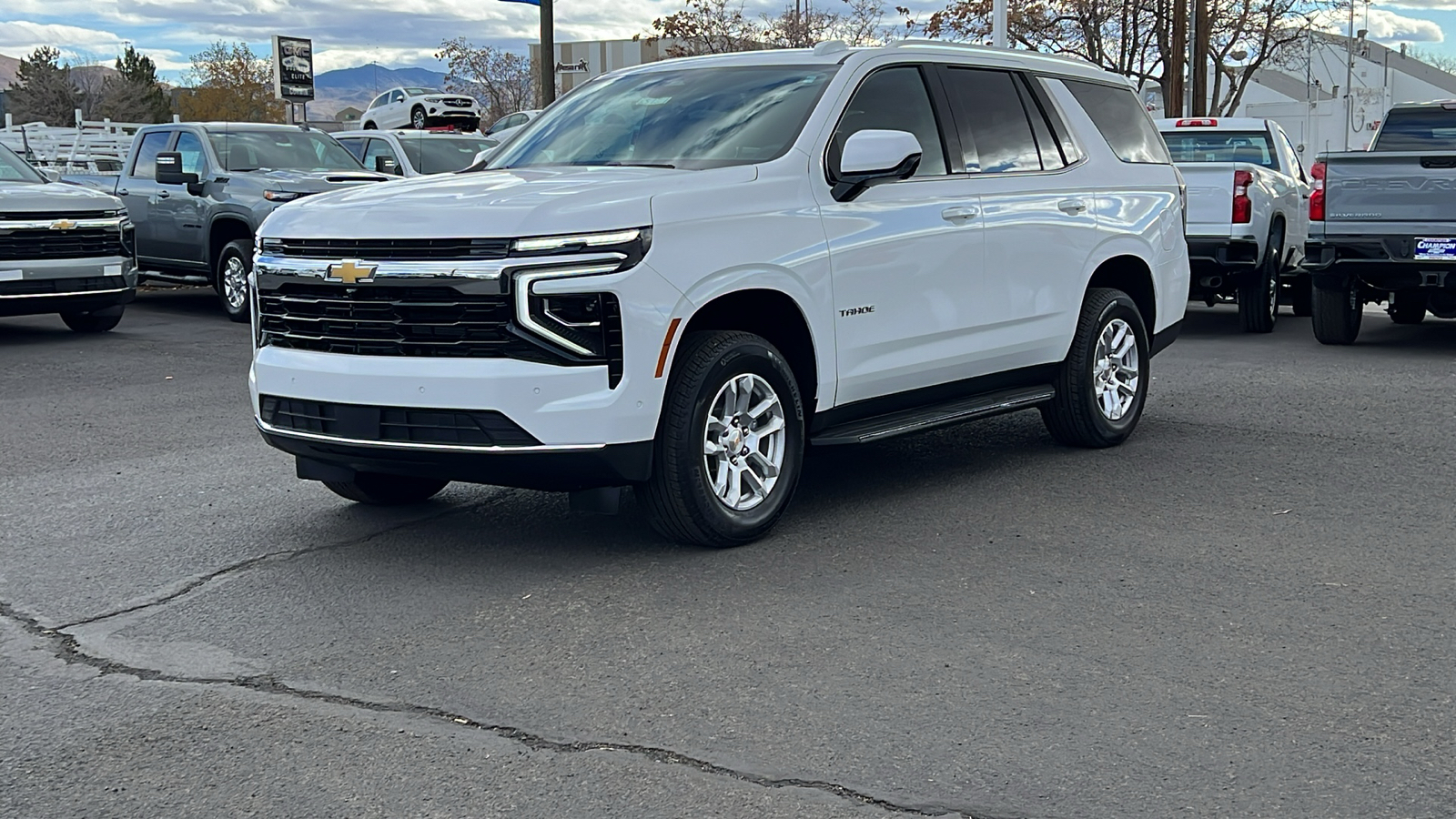 2025 Chevrolet Tahoe LS 1