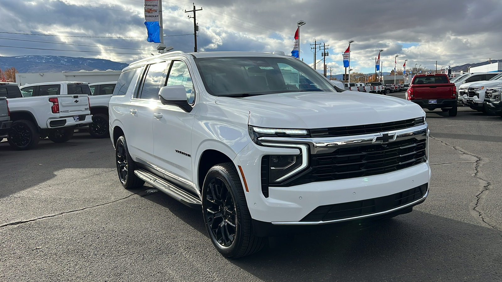 2025 Chevrolet Suburban LS 3