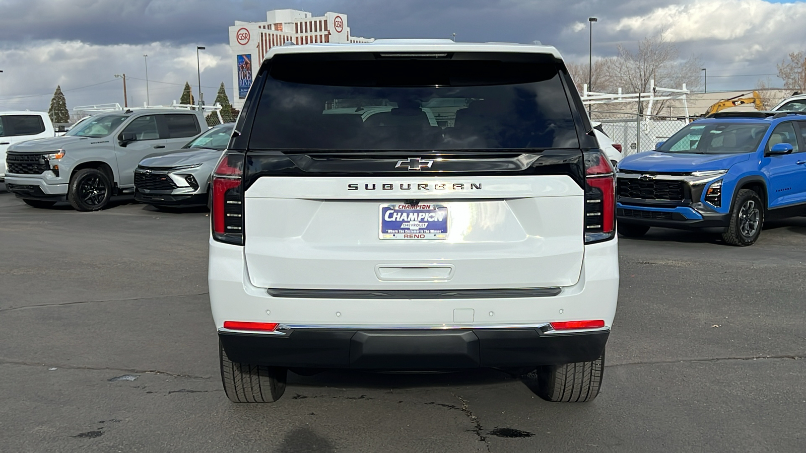 2025 Chevrolet Suburban LS 6