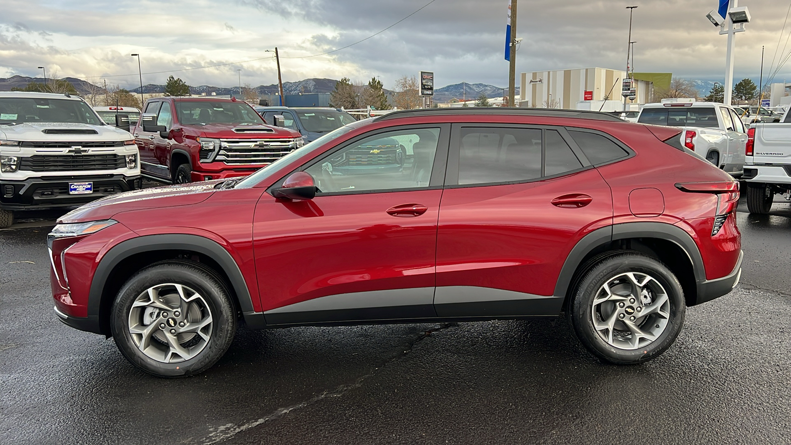 2025 Chevrolet Trax LT 8