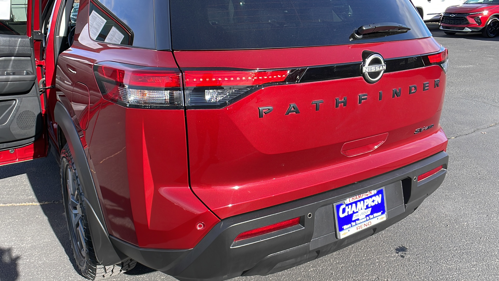 2022 Nissan Pathfinder  12