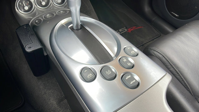 2005 Chevrolet SSR LS 19