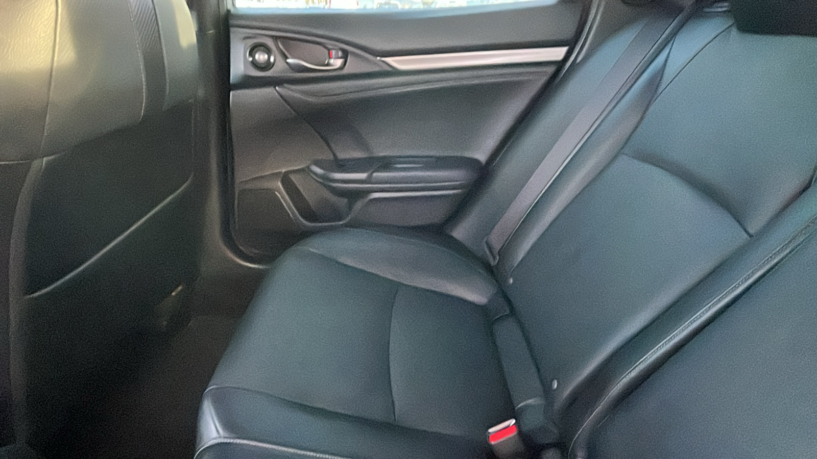 2019 Honda Civic Hatchback Sport Touring 15