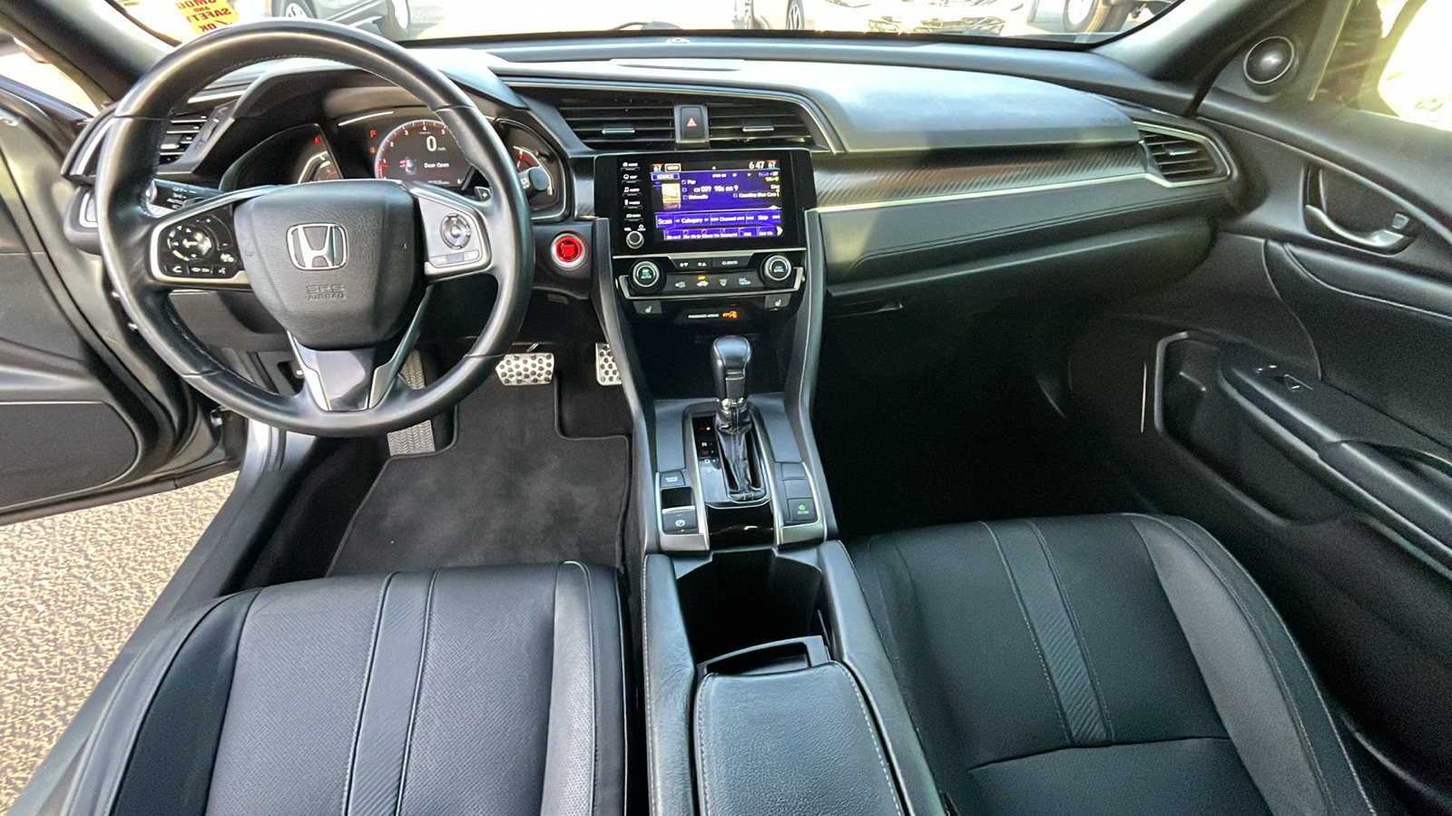 2019 Honda Civic Hatchback Sport Touring 16