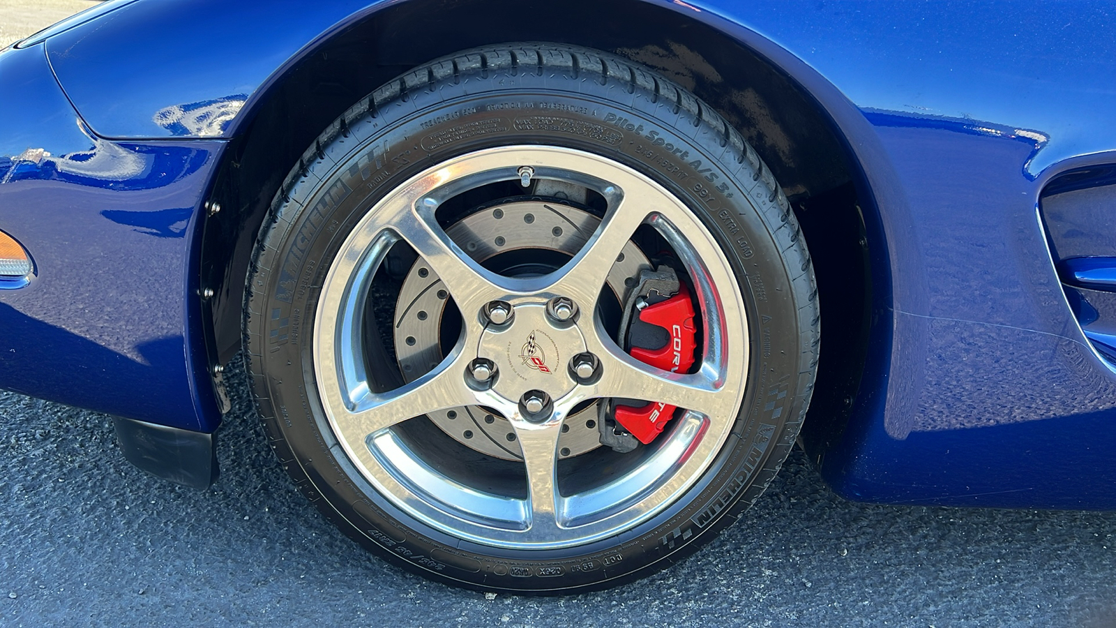 2004 Chevrolet Corvette  9