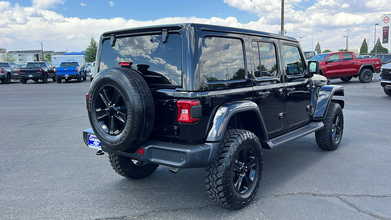 2020 Jeep Wrangler Unlimited Sahara Altitude 5