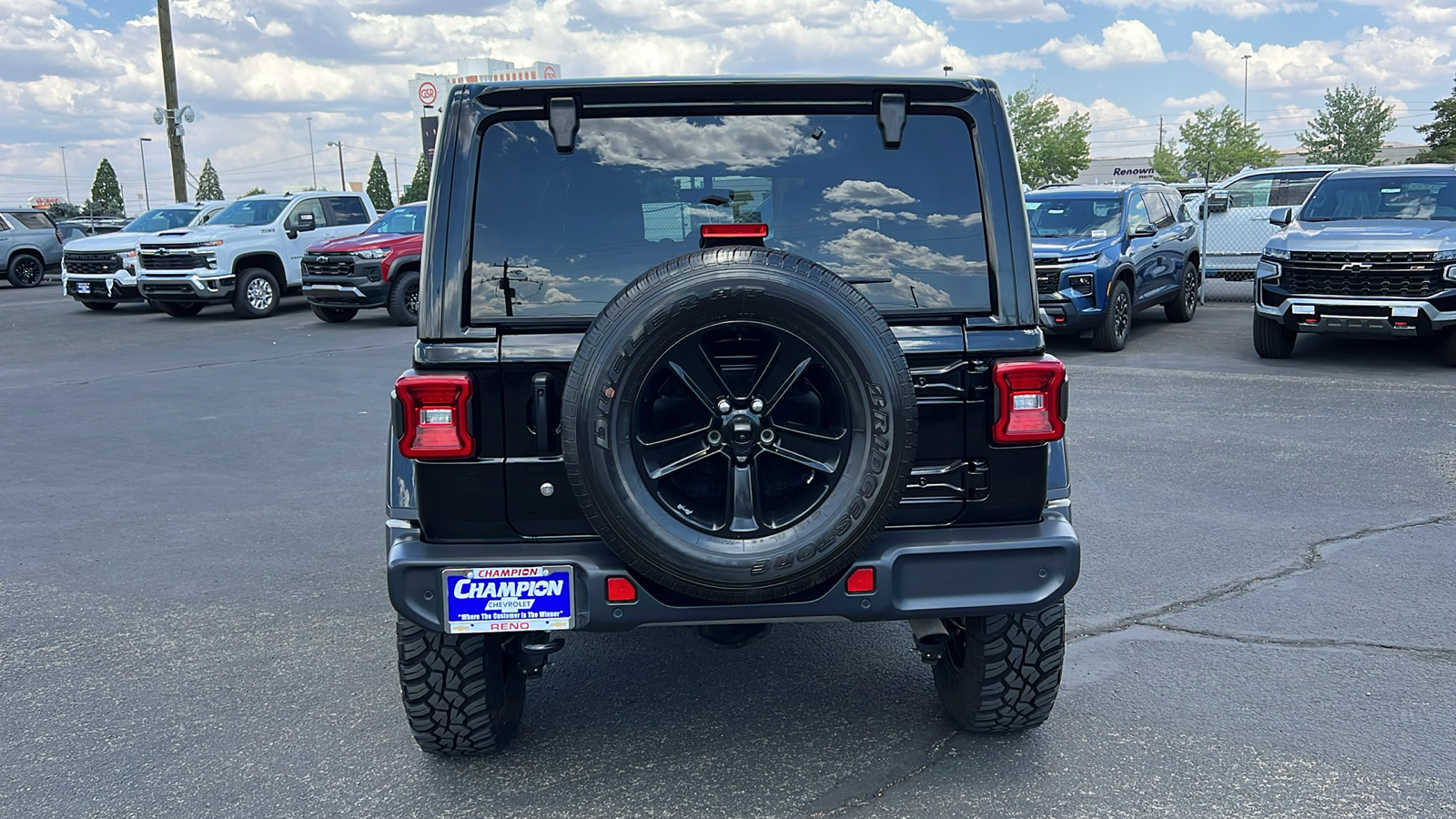 2020 Jeep Wrangler Unlimited Sahara Altitude 6