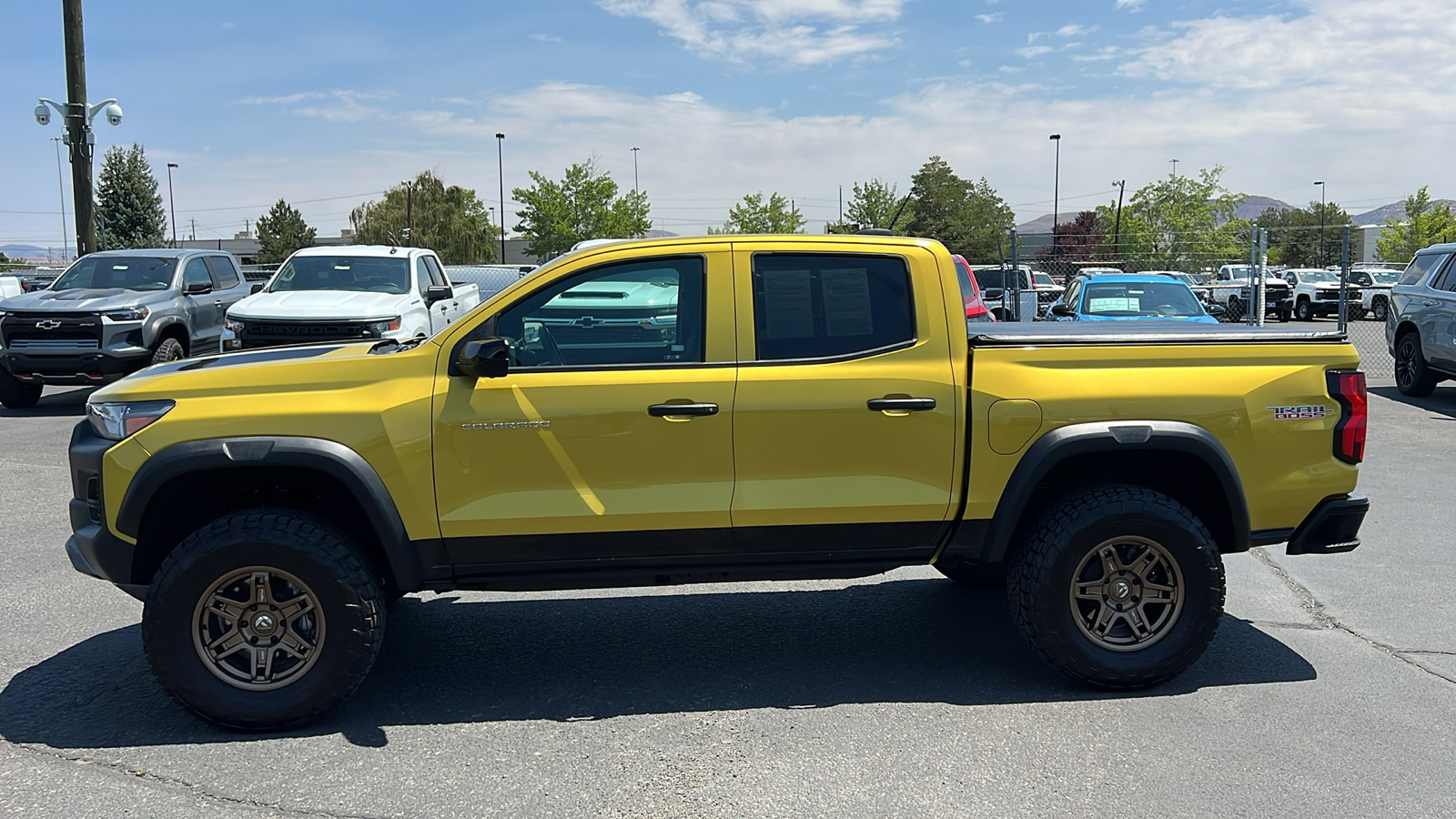 2023 Chevrolet Colorado 4WD Trail Boss 8