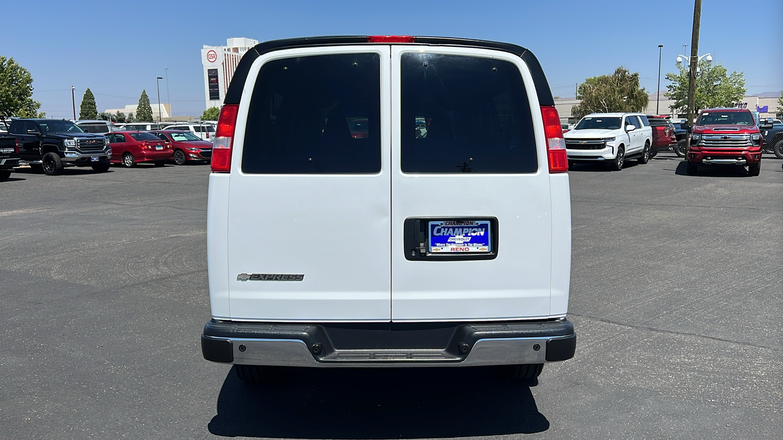 2022 Chevrolet Express Passenger LT 6