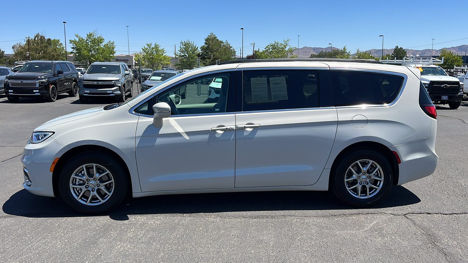 2021 Chrysler Pacifica Touring 8