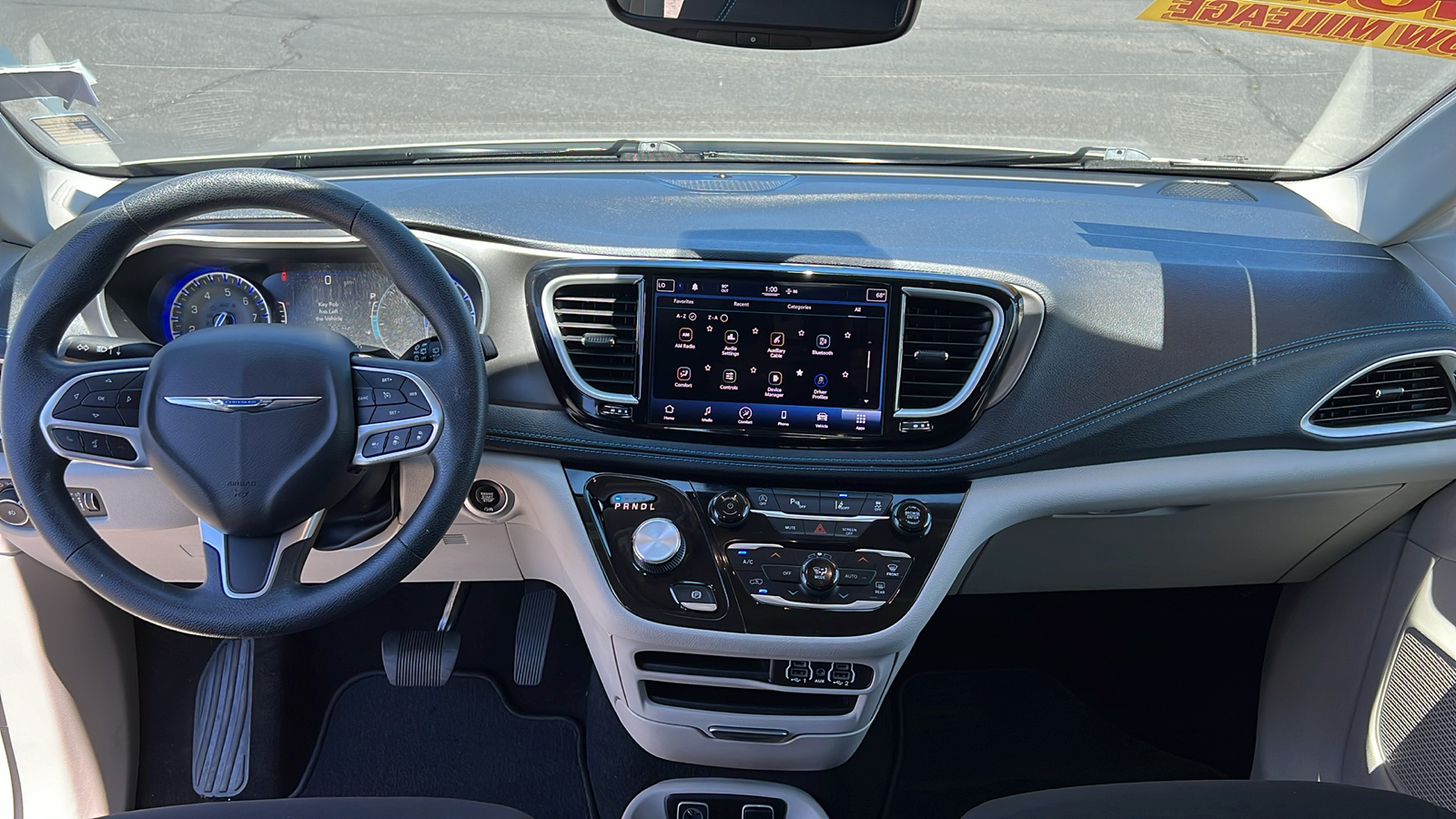 2021 Chrysler Pacifica Touring 14