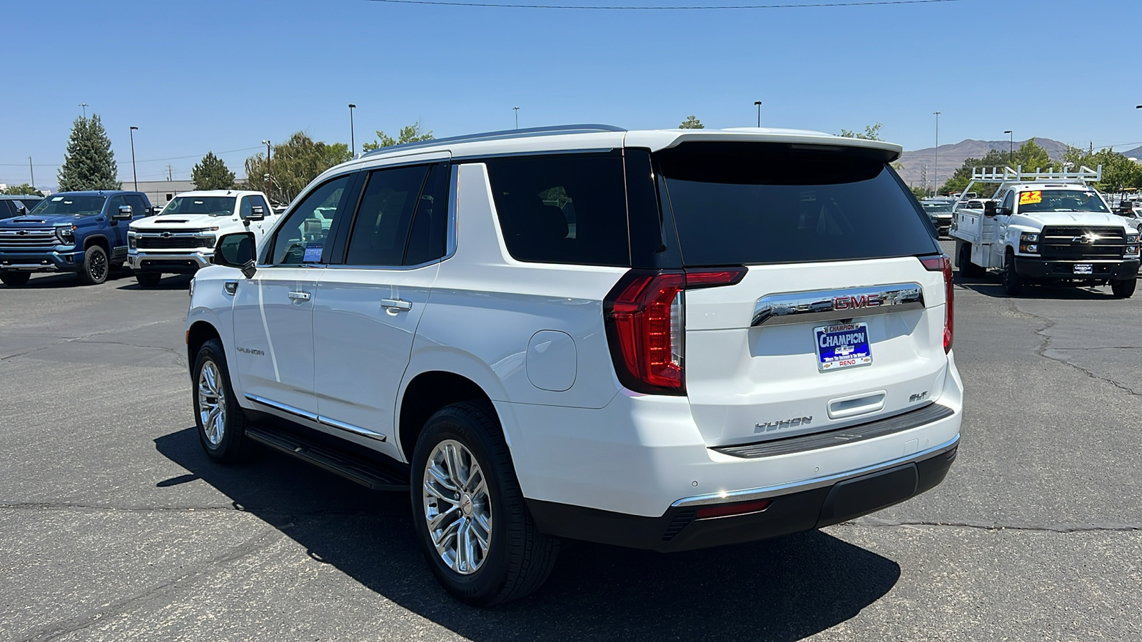 2022 GMC Yukon SLT 7